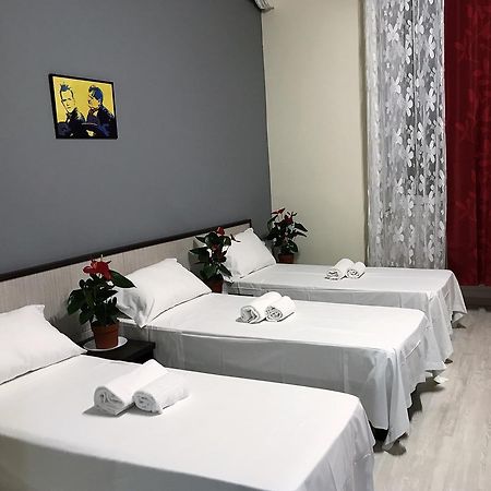 Hotel Paris ミラノ エクステリア 写真